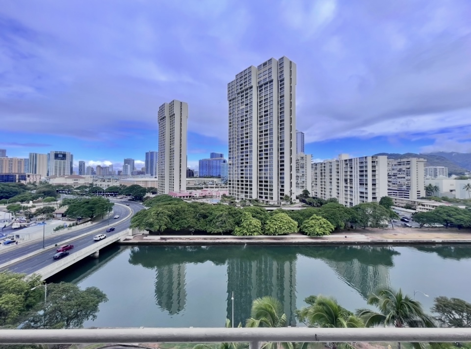 1676 Ala Moana Boulevard - 909